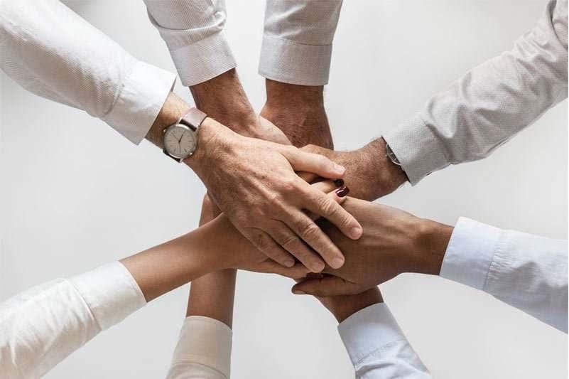 about-us-shakehand